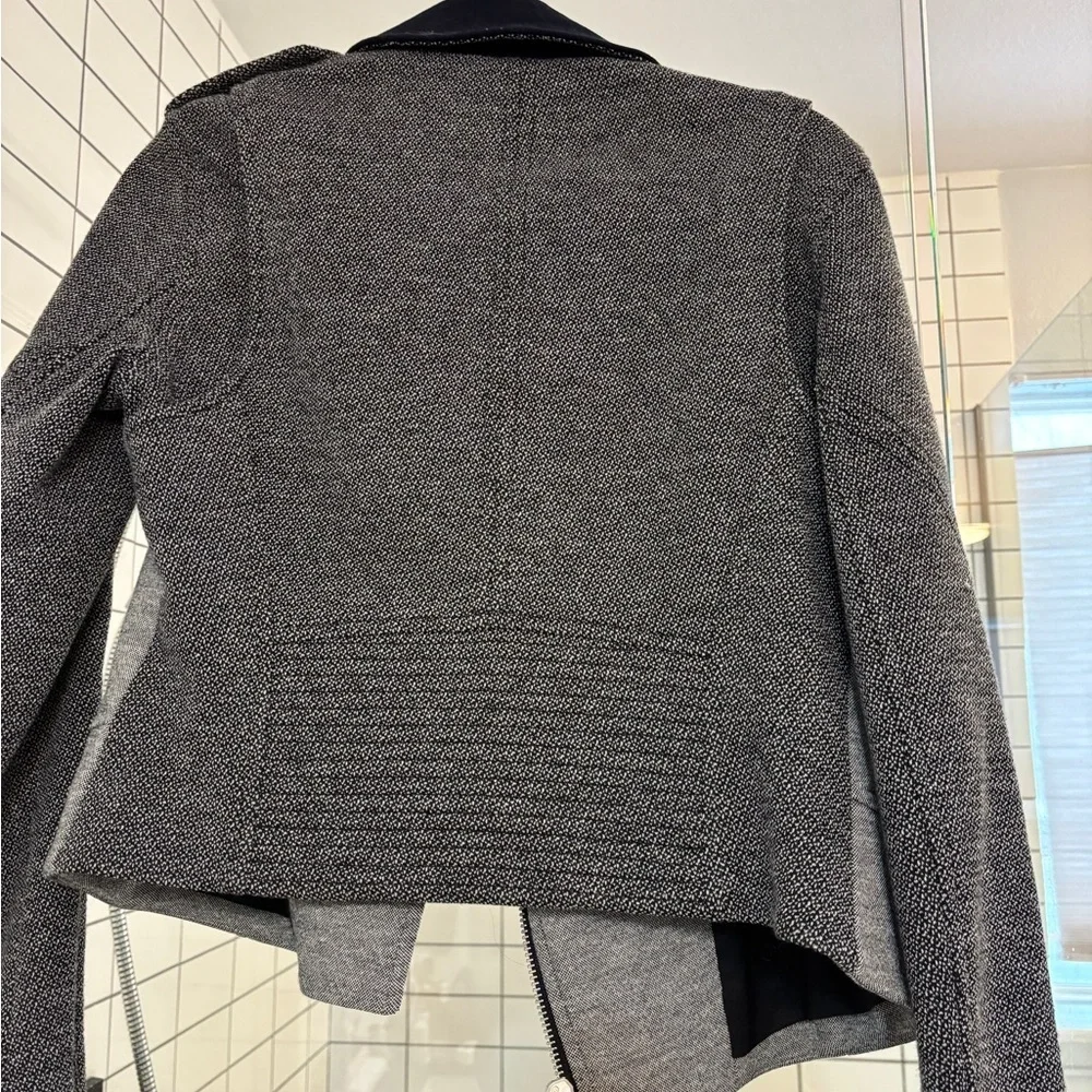 Theory Gray Tweed Jacket blazer size medium ex condition